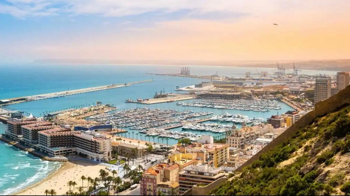 Apartamentos Breton 17 Suite Con Terraza Alicante Luaran gambar